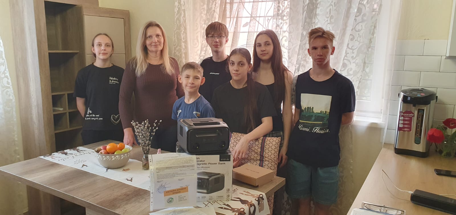 ПЕРЕДАЛИ ЕСОFLOW ДЛЯ ВЕЛИКОЇ ПРИЙОМНОЇ РОДИНИ З ХЕРСОНА
